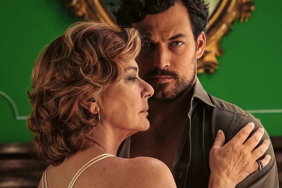 Vale a pena ver Amor Traiçoeiro? Veja trailer, notas e história da minissérie da Netflix