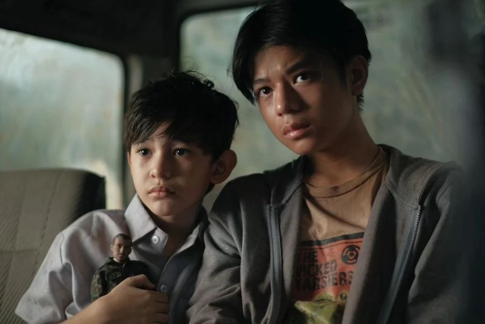 A Família de Francis sobrevive em Lá Fora? Entenda final do filme de zumbis