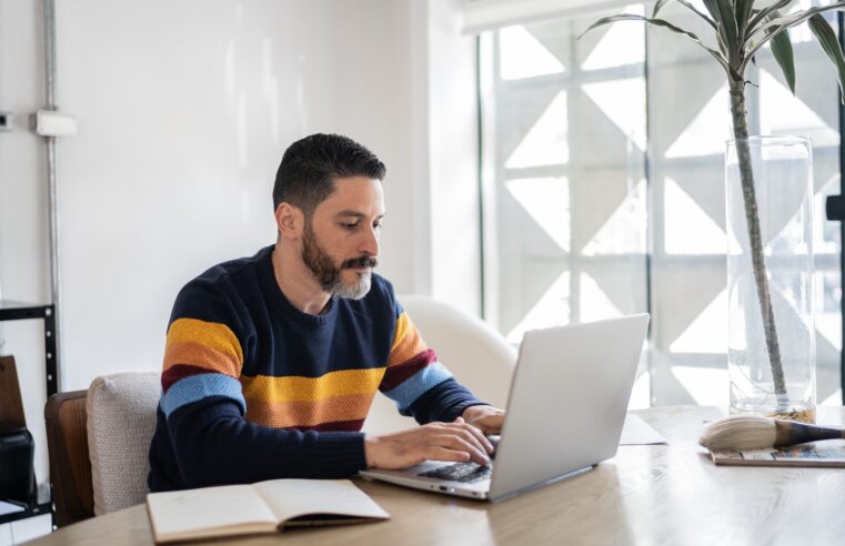 Home office: 75 vagas para trabalho remoto internacional [25/10]