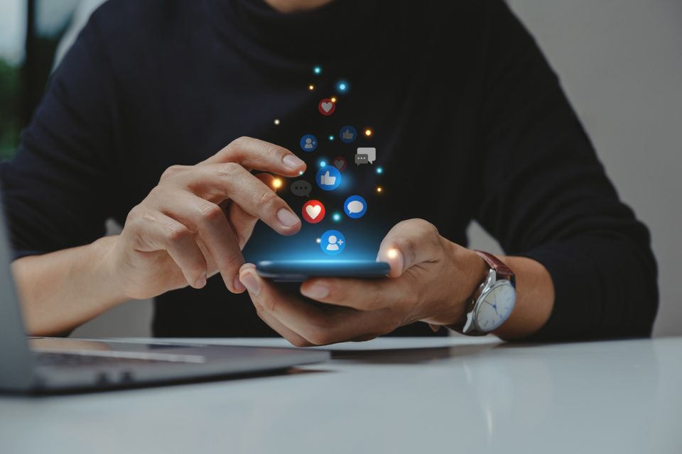 O que significa POV nas redes sociais? Conheça 15 gírias da internet