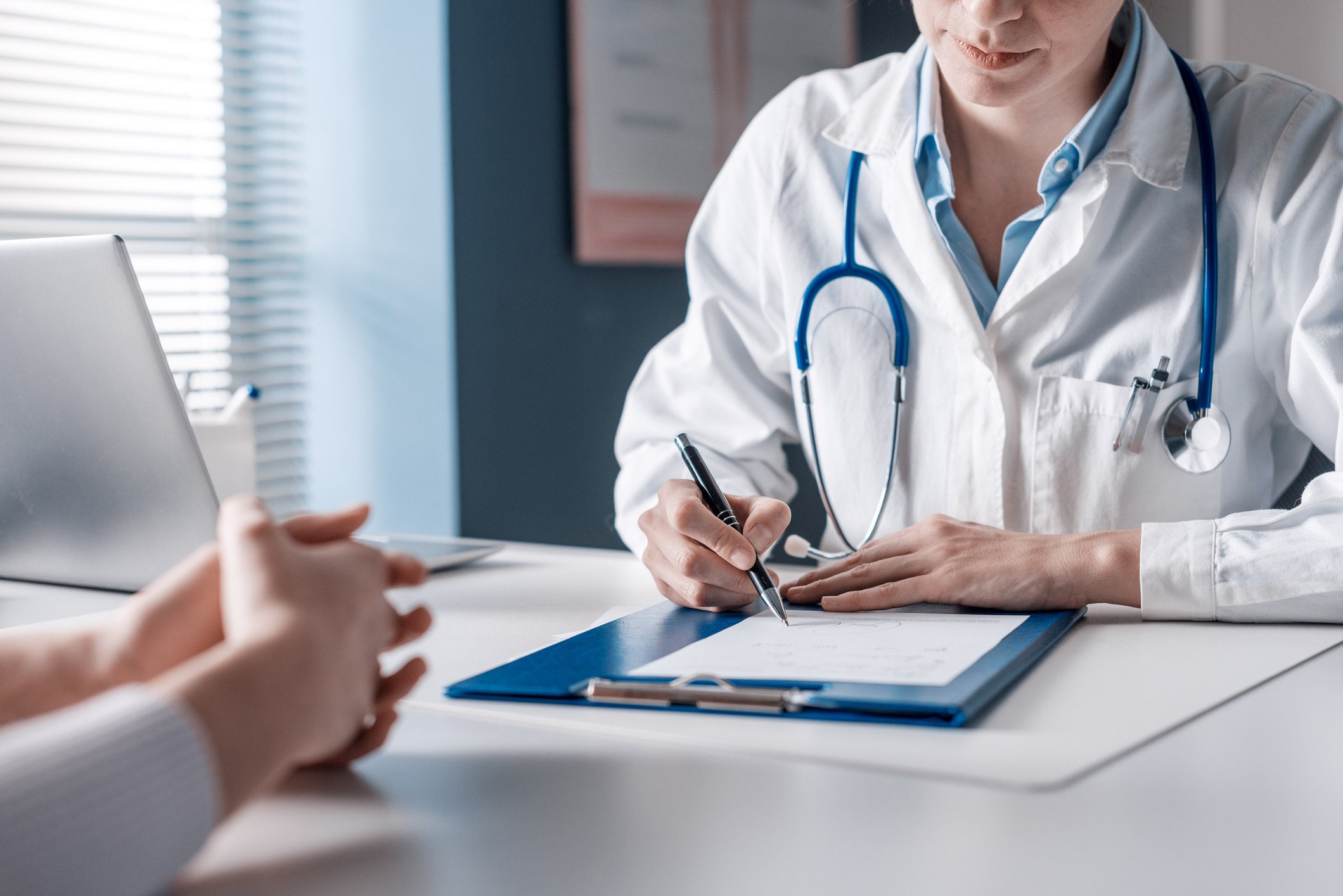 Plataforma online pode acabar com o atestado médico falsificado