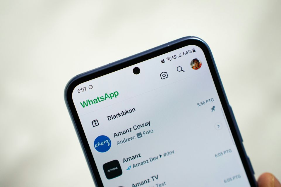 WhatsApp: tem como visualizar mensagens em grupo sem ser visto?
