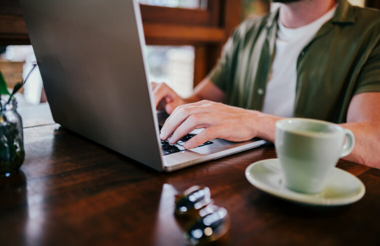 Home office: 70 vagas para trabalho remoto internacional [04/11]