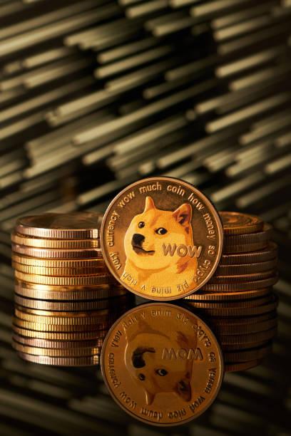 Bitcoin bate recorde e ‘criptomoedas meme’ disparam após vitória de Trump nos EUA