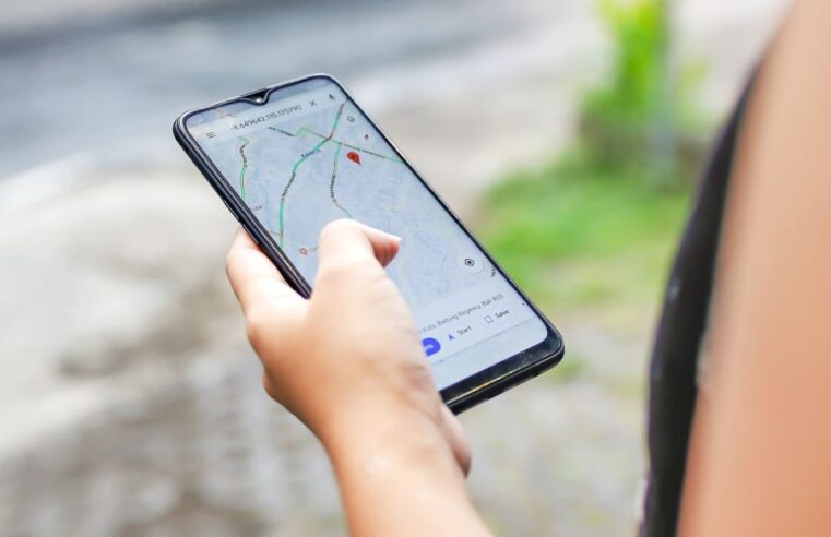 Como rastrear um celular pelo Google Maps?