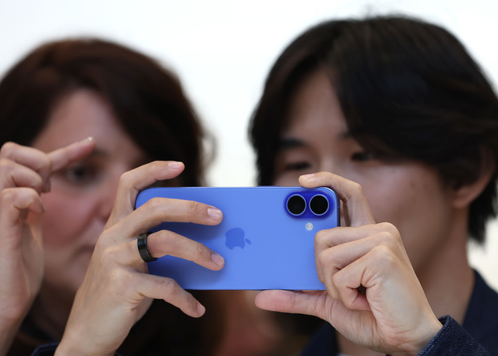 iPhone 18 Pro pode estrear câmera com lente de abertura variável