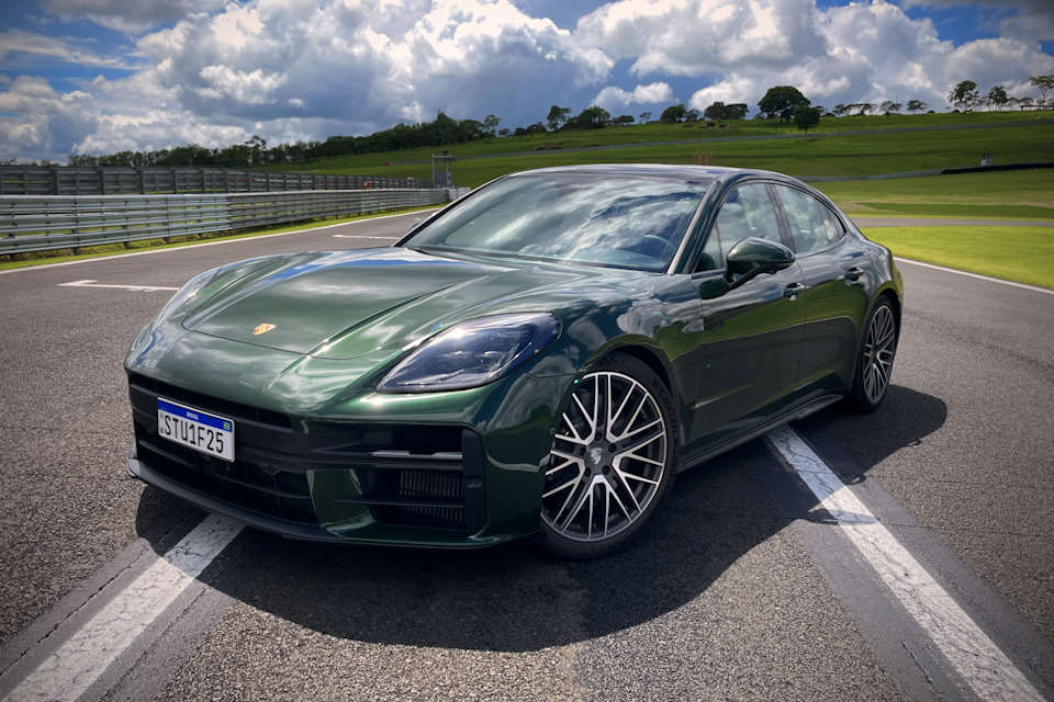 Impressões: novo Porsche Panamera traz suspensão que “brinca” com a física