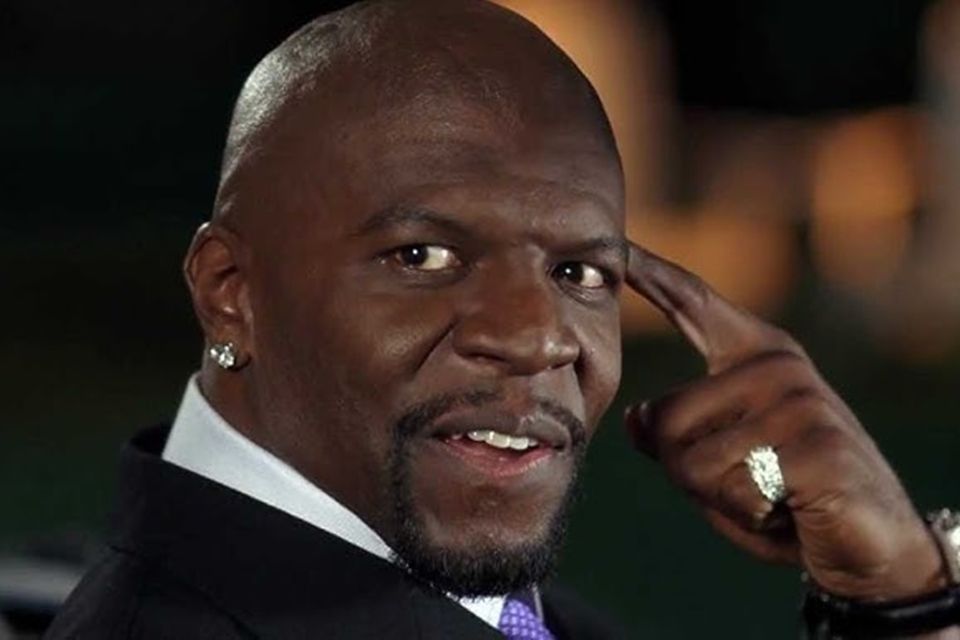 Globo insere comercial da Shopee com Terry Crews no filme As Branquelas da Sessão da Tarde