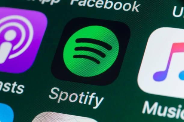 Spotify planeja assinatura ‘super premium’ e remuneração para criadores de vídeos