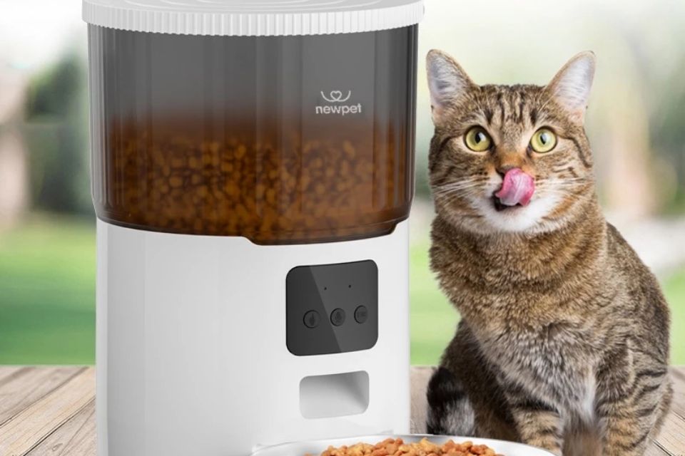 Comedouro Automático para Pets com 53% de desconto na Shopee; confira!