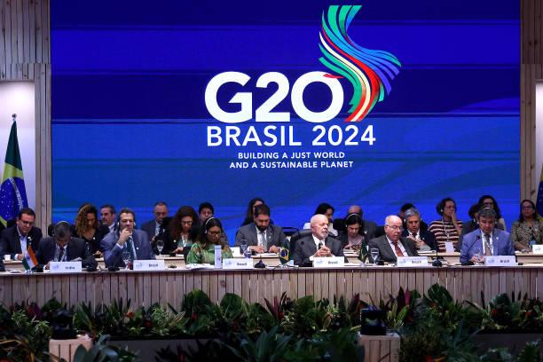 G20: painel discute proteção de jovens contra bets e violência na internet
