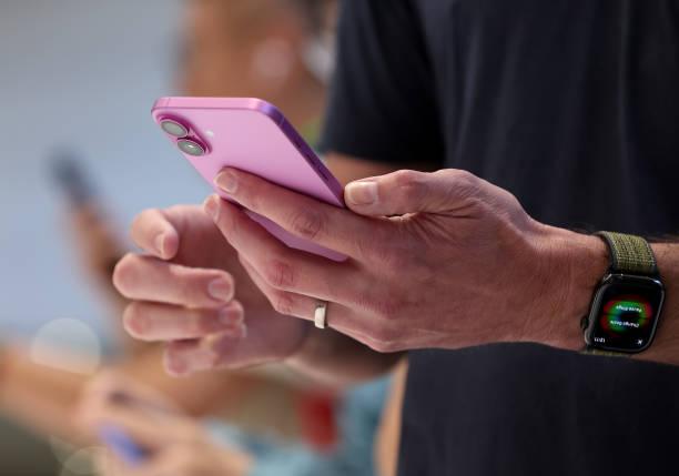 Sinistro! Usuários estariam ouvindo vozes estranhas em seus iPhones
