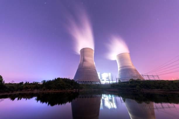 Energia nuclear é solução? Entenda por que a IA consome tanta eletricidade