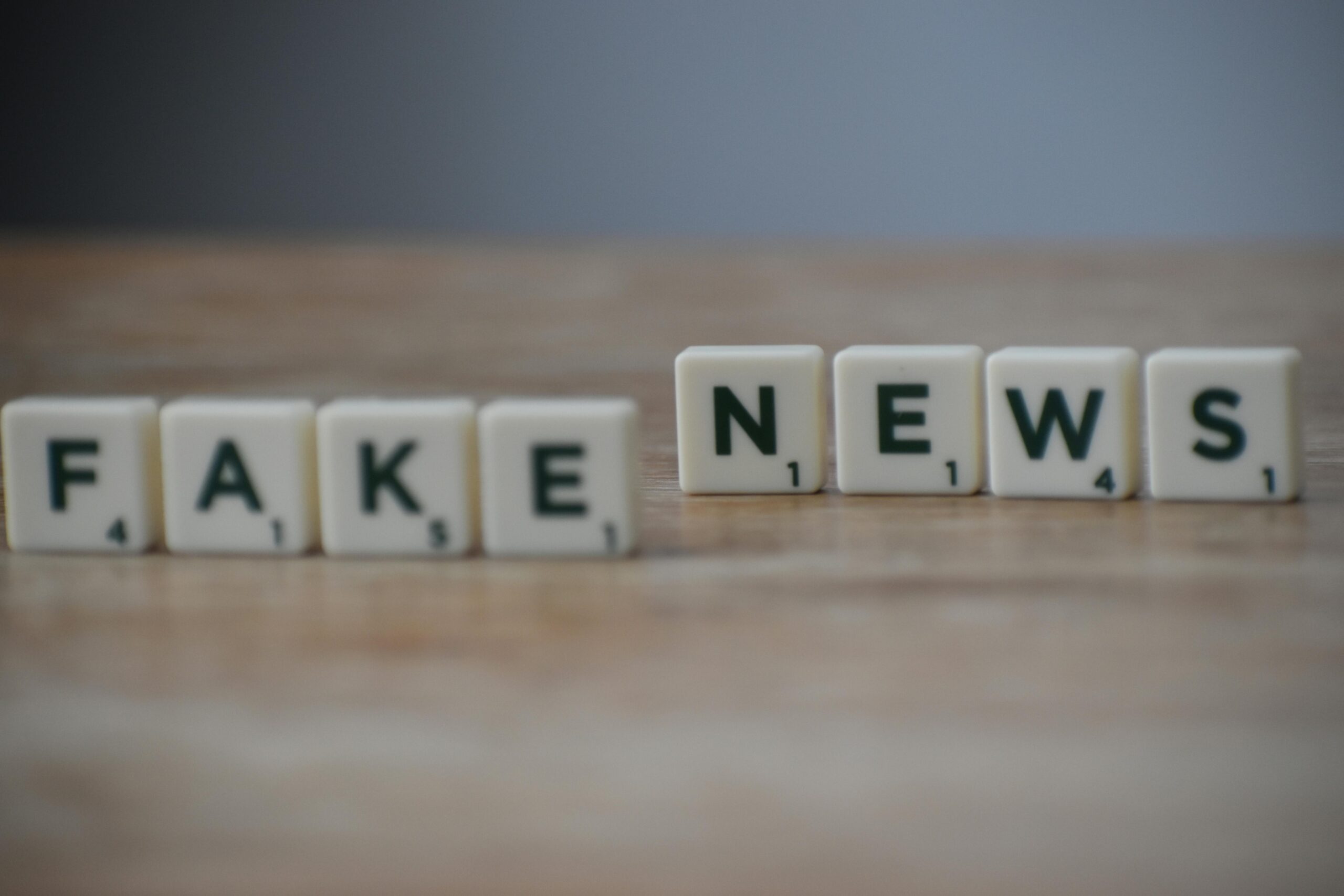 Guia anti-fake news: dicas para identificar notícias duvidosas