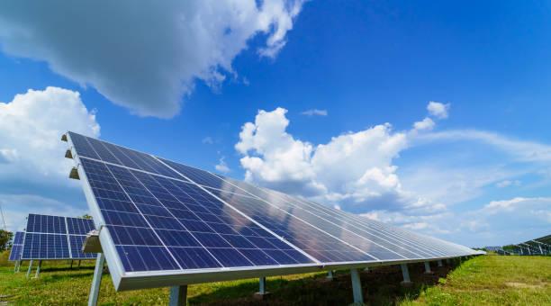 Brasil atinge 50 gigawatts de capacidade de energia solar e sobe no ranking global