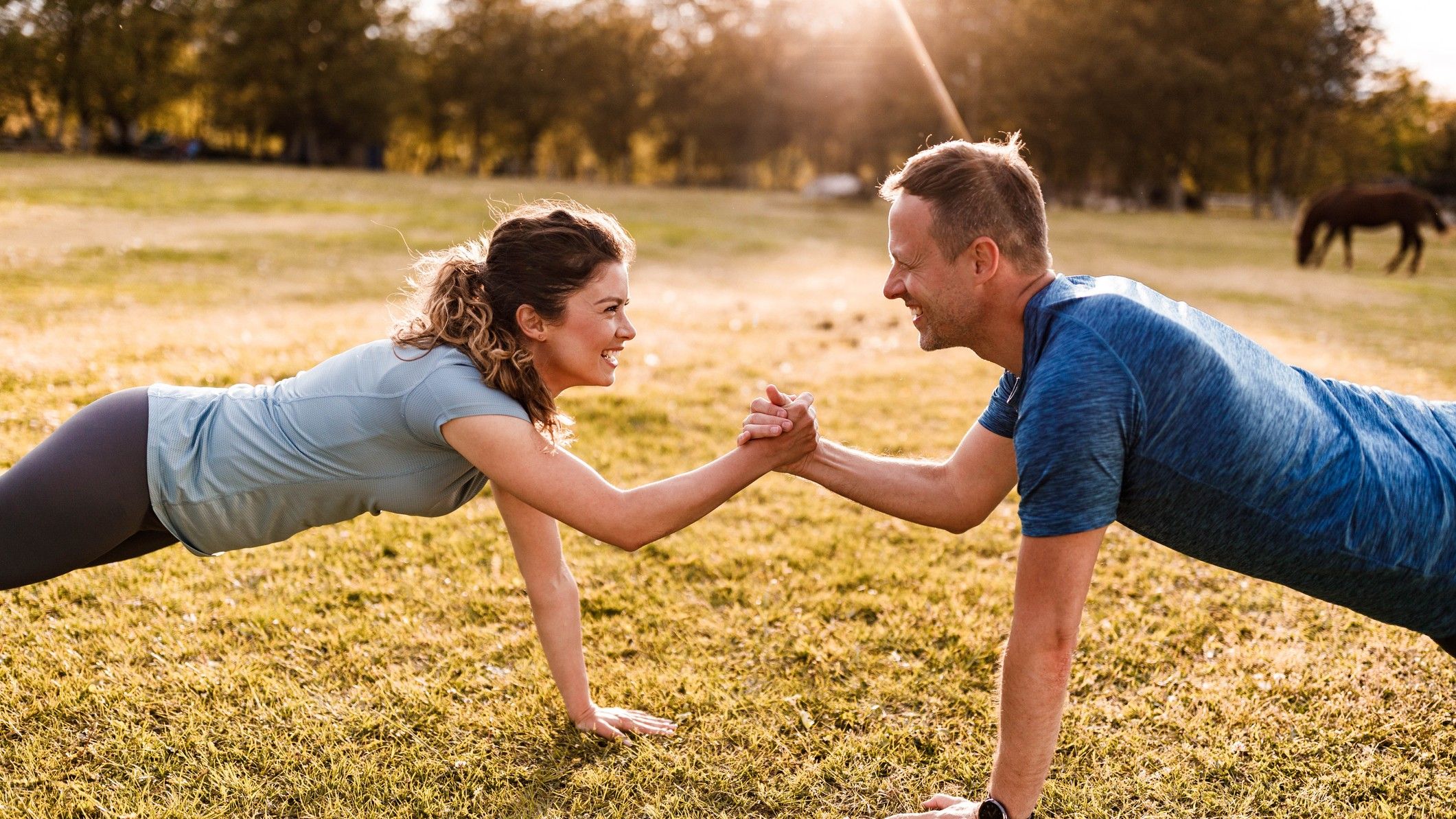 Treino em casal: conheça os benefícios