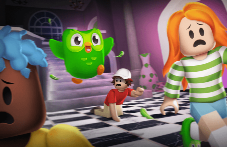 Duolingo lança retrospectiva 2024 e jogos com Duo no Roblox