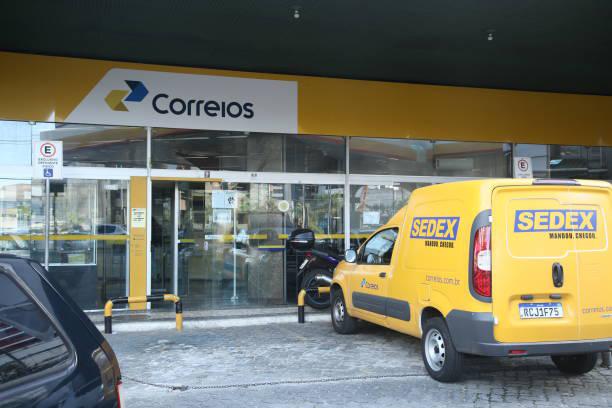 ‘Taxa das blusinhas’ pode ter gerado prejuízo milionário para Correios; entenda