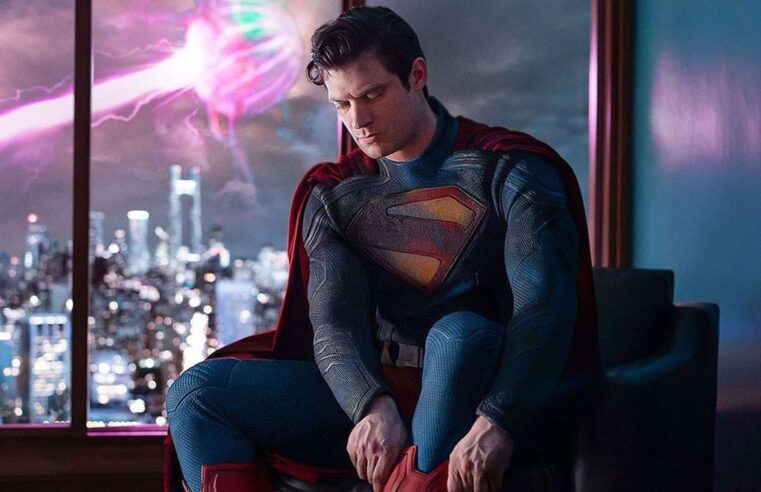 Produtos oficiais do novo Superman estão à venda na CCXP24! Confira os valores
