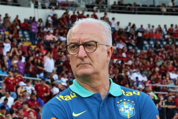 Golpista que se passava por jogadores e técnicos pode ter usado IA, diz polícia