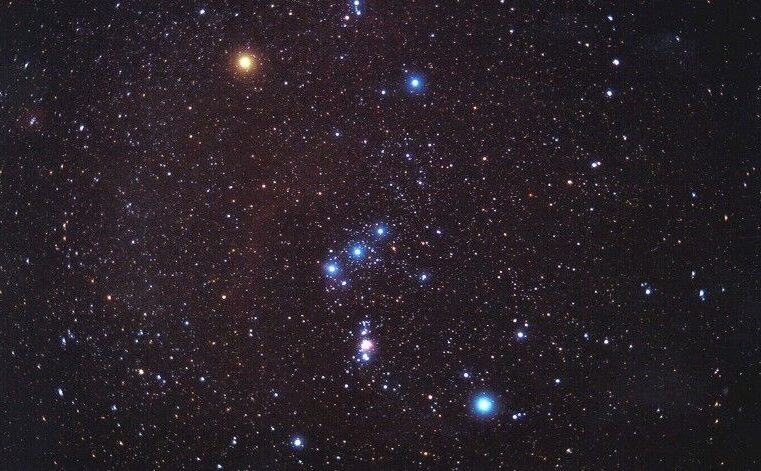 Como identificar a constelação de Órion no céu noturno