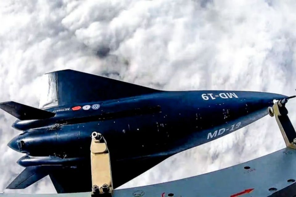 China revela drone de longo alcance que atinge velocidade de mais de 8.500 km/h