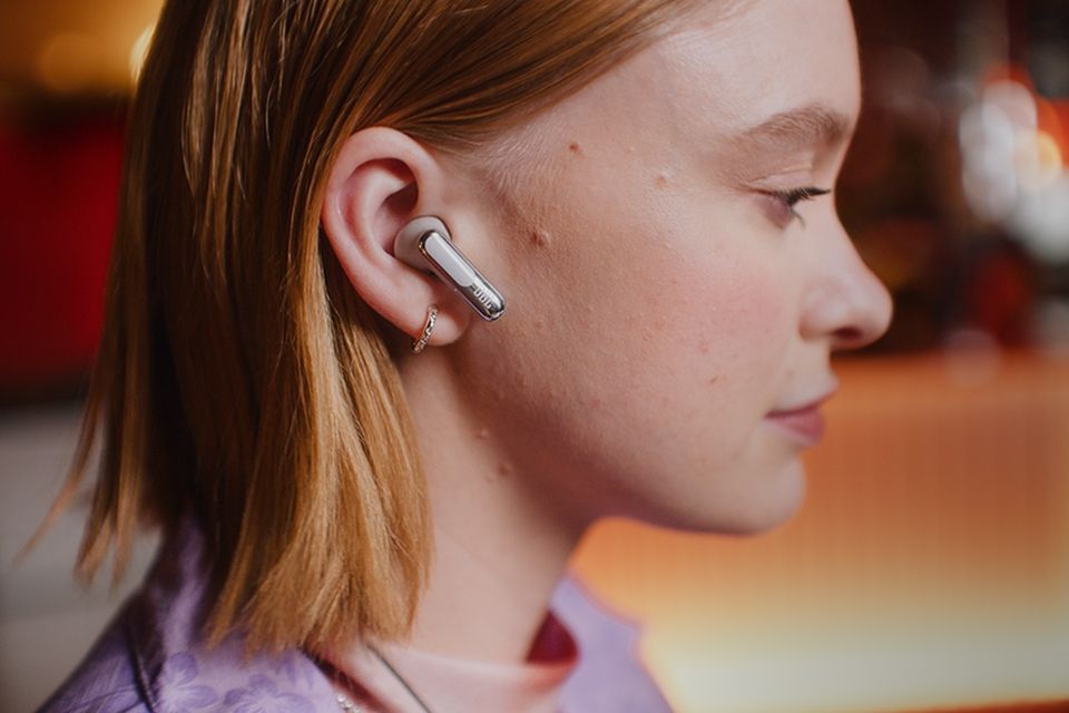 Fones Bluetooth ou com fio na Black da Magalu; JBL, Samsung Philips e mais em oferta