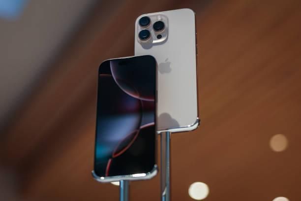 Modelos básicos do iPhone 17 podem ter tela de até 120 Hz