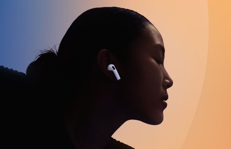 Apple AirPods 4 pelo menor preço histórico no KaBuM!; confira oferta