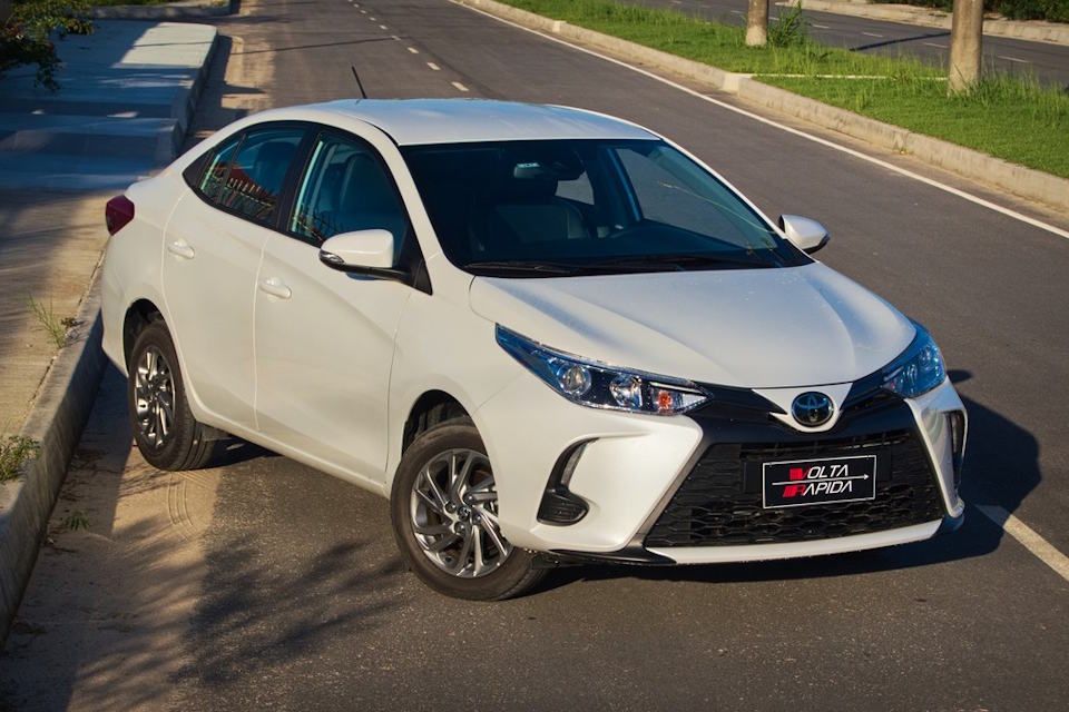 Toyota encerra produção do Yaris hatch e sedan; novo Yaris Cross vem por aí
