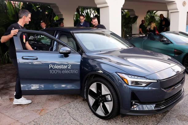 Nova lei nos EUA vai banir carros e softwares automotivos de China e Rússia