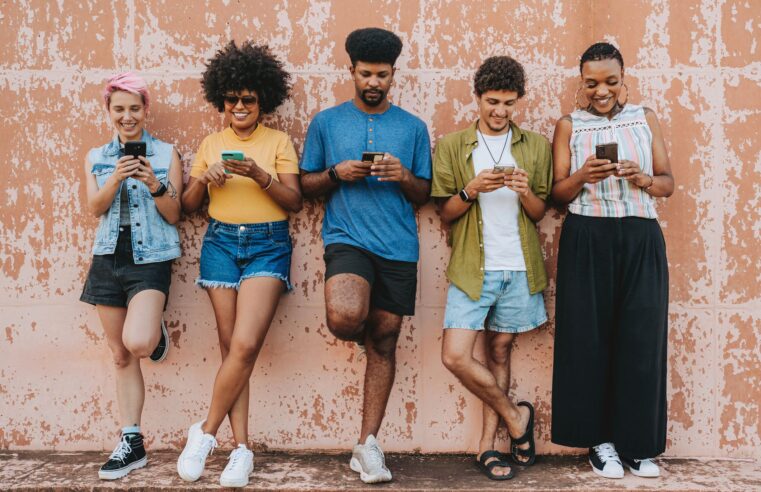 Idade mínima para acessar redes sociais deve chegar a mais países