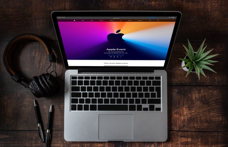 Apple adia MacBook Air OLED e o iPad Pro pode ser o culpado
