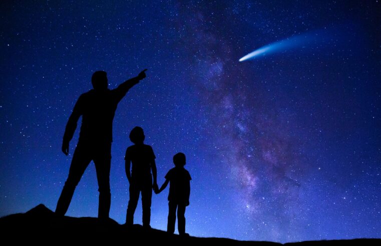 Foto de cometa no céu de Brasília é eleita a ‘imagem do dia’ pela NASA