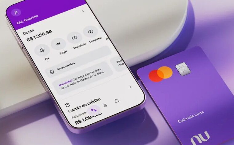 Nubank passa Itaú em número de clientes e já é o terceiro maior banco do Brasil