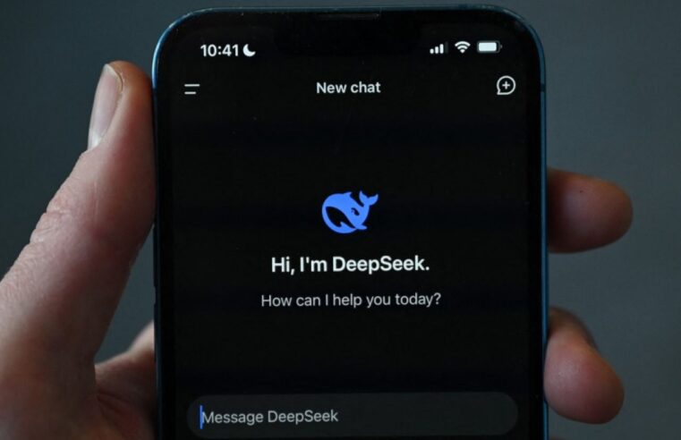 DeepSeek sofre ataque hacker após ameaçar mercado dos EUA