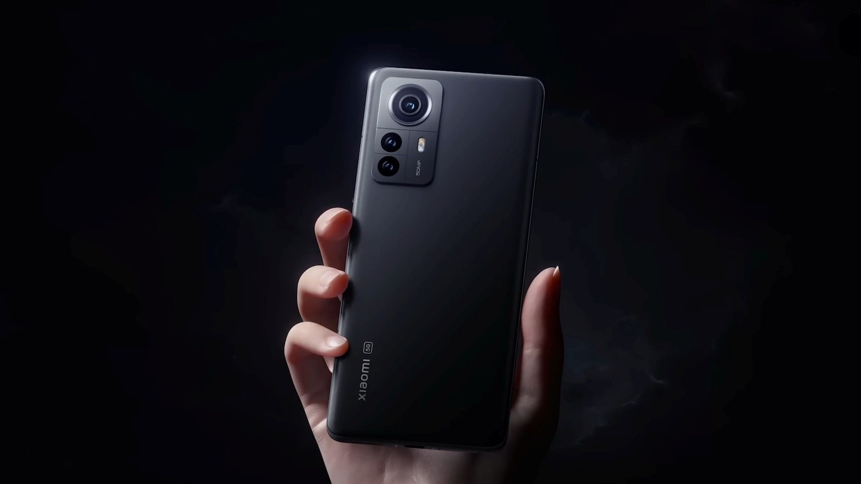 Xiaomi 15S Pro é certificado com carregamento de 90W e aquece rumores