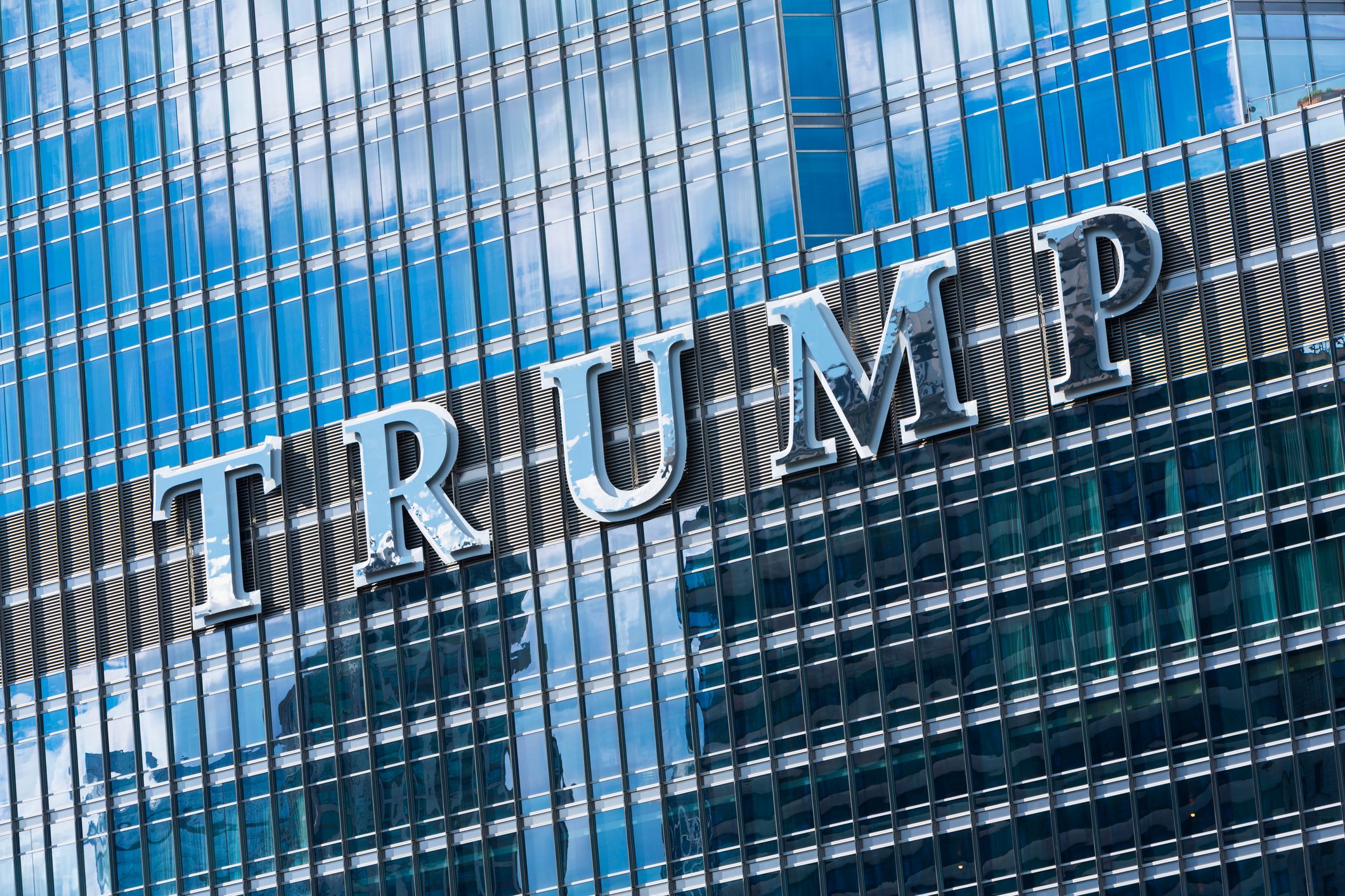 Ataque hacker vaza dados de clientes dos hotéis de Donald Trump, presidente dos EUA