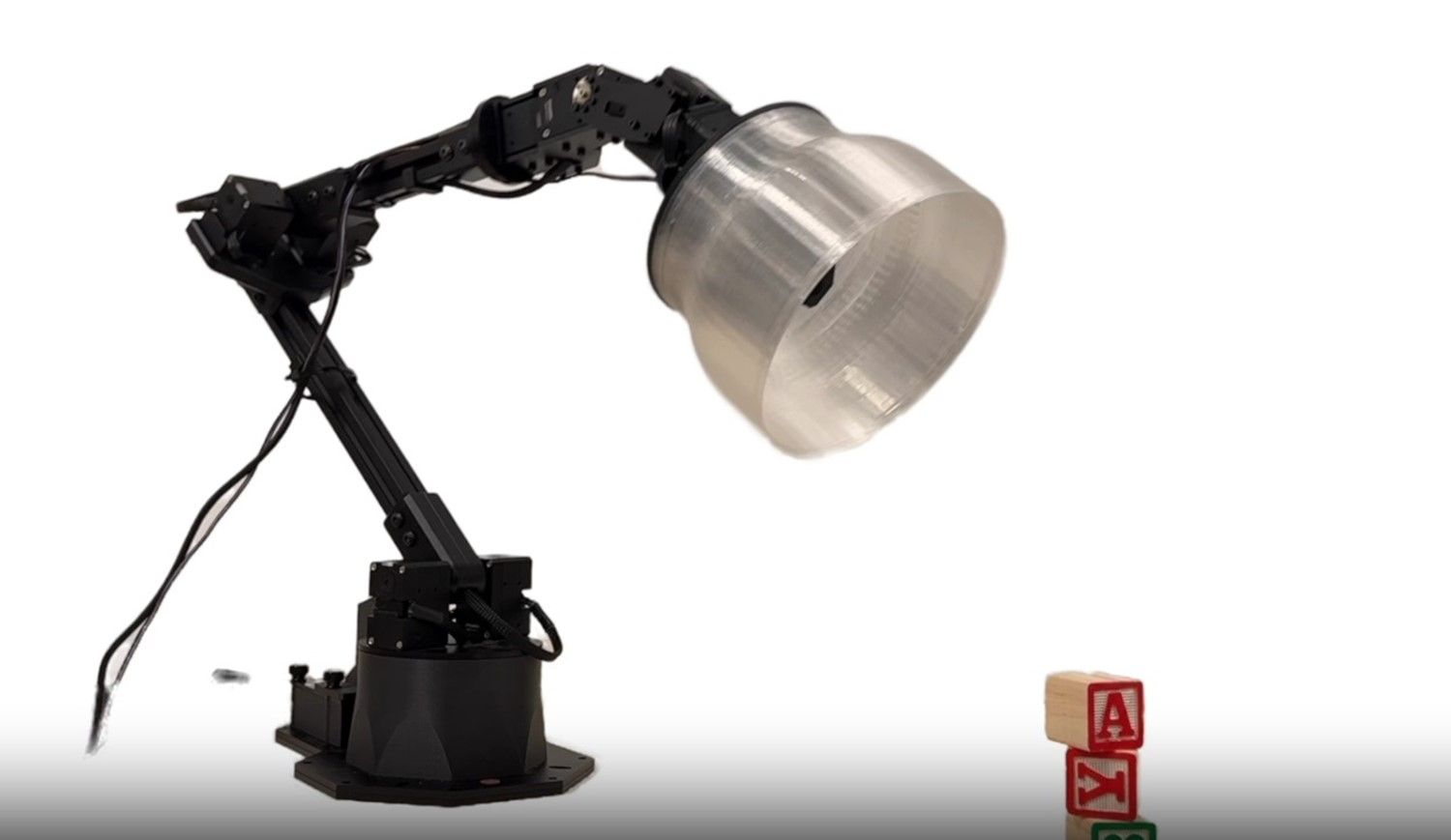 Teste com ‘lâmpada da Pixar’ mostra possível protótipo de robô da Apple
