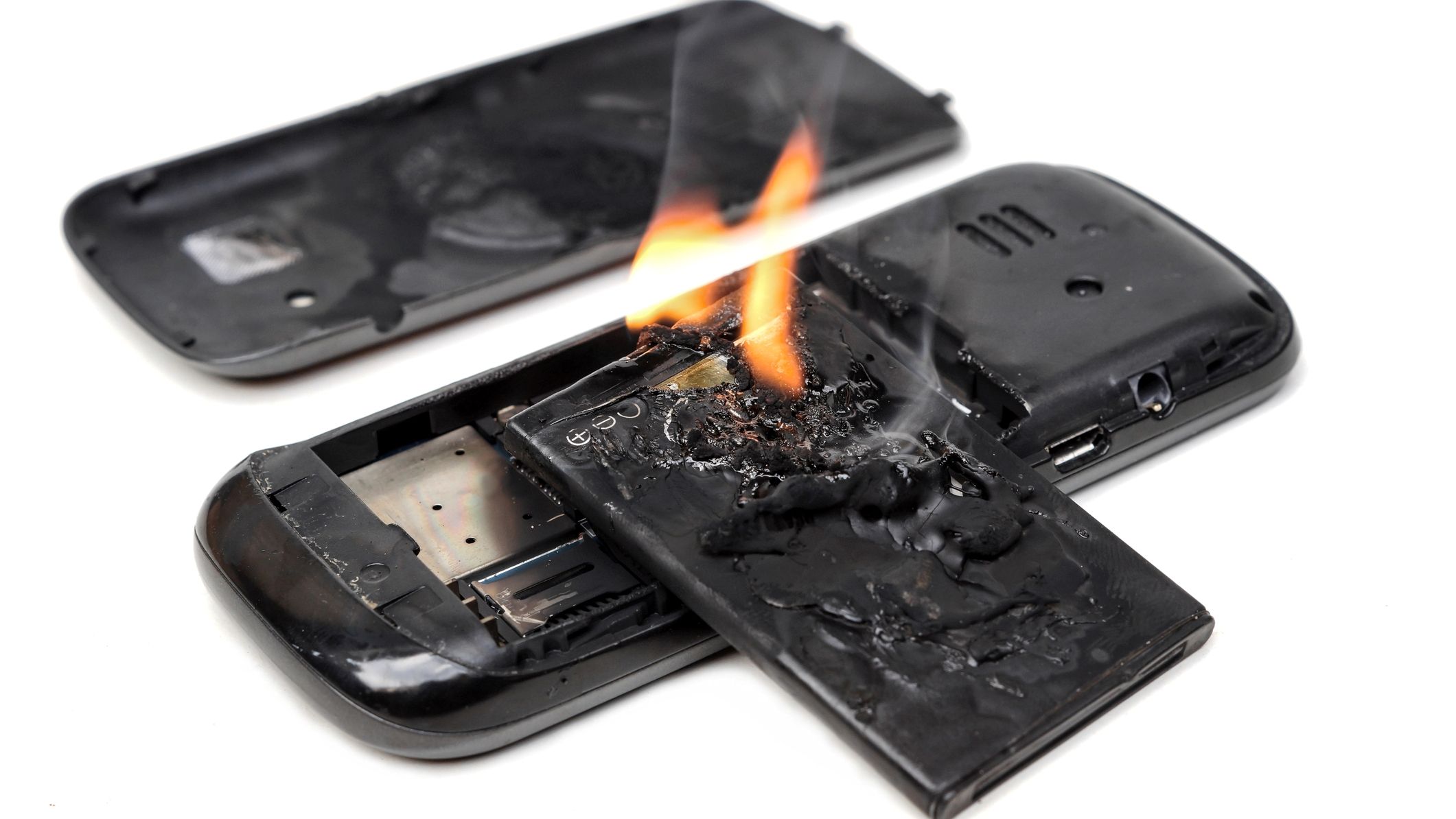 Celular explode no ES e ônibus precisa ser evacuado às pressas