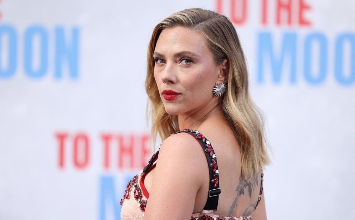 Após vídeo viral, Scarlett Johansson pede fim de deepfakes e regulamentação da IA