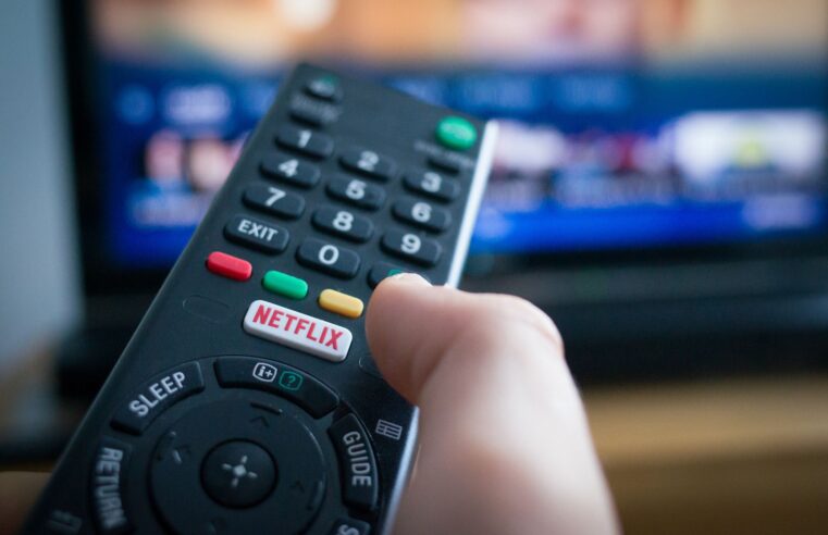 Depois de muita resistência, Netflix libera integração com Apple TV