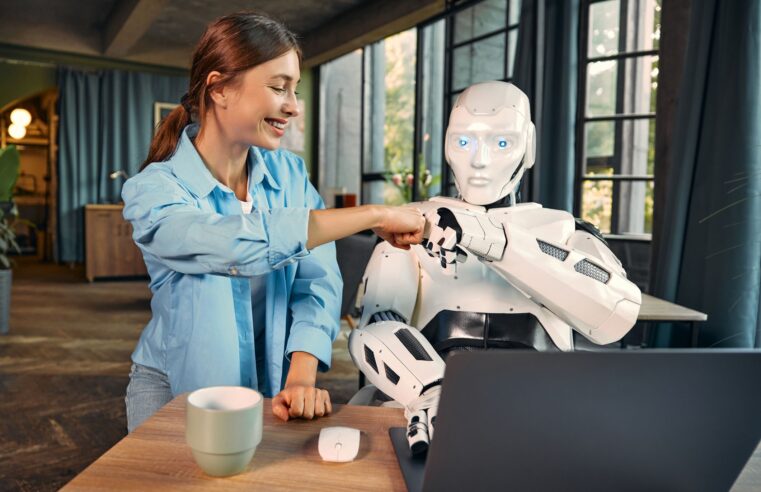 Meta quer impulsionar o desenvolvimento de robôs humanoides, diz site