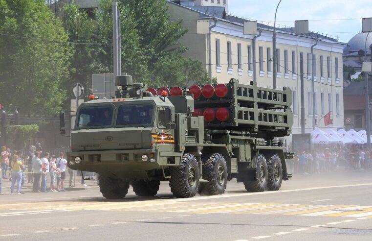 Ucrânia destrói o valioso sistema de defesa aérea S-350 Vityaz da Rússia