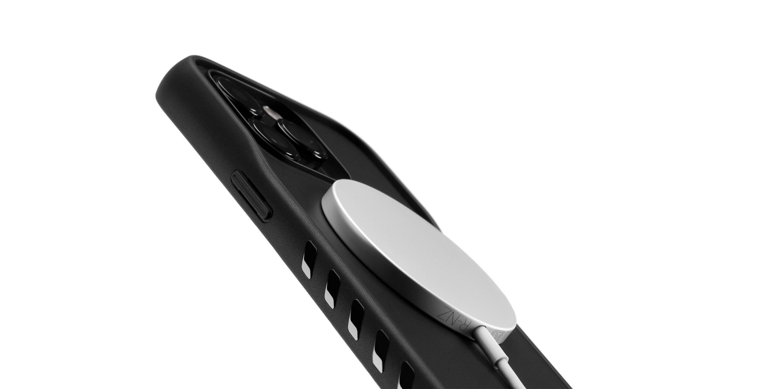 iPhone 16e não tem MagSafe, mas gambiarra pode resolver esse problema