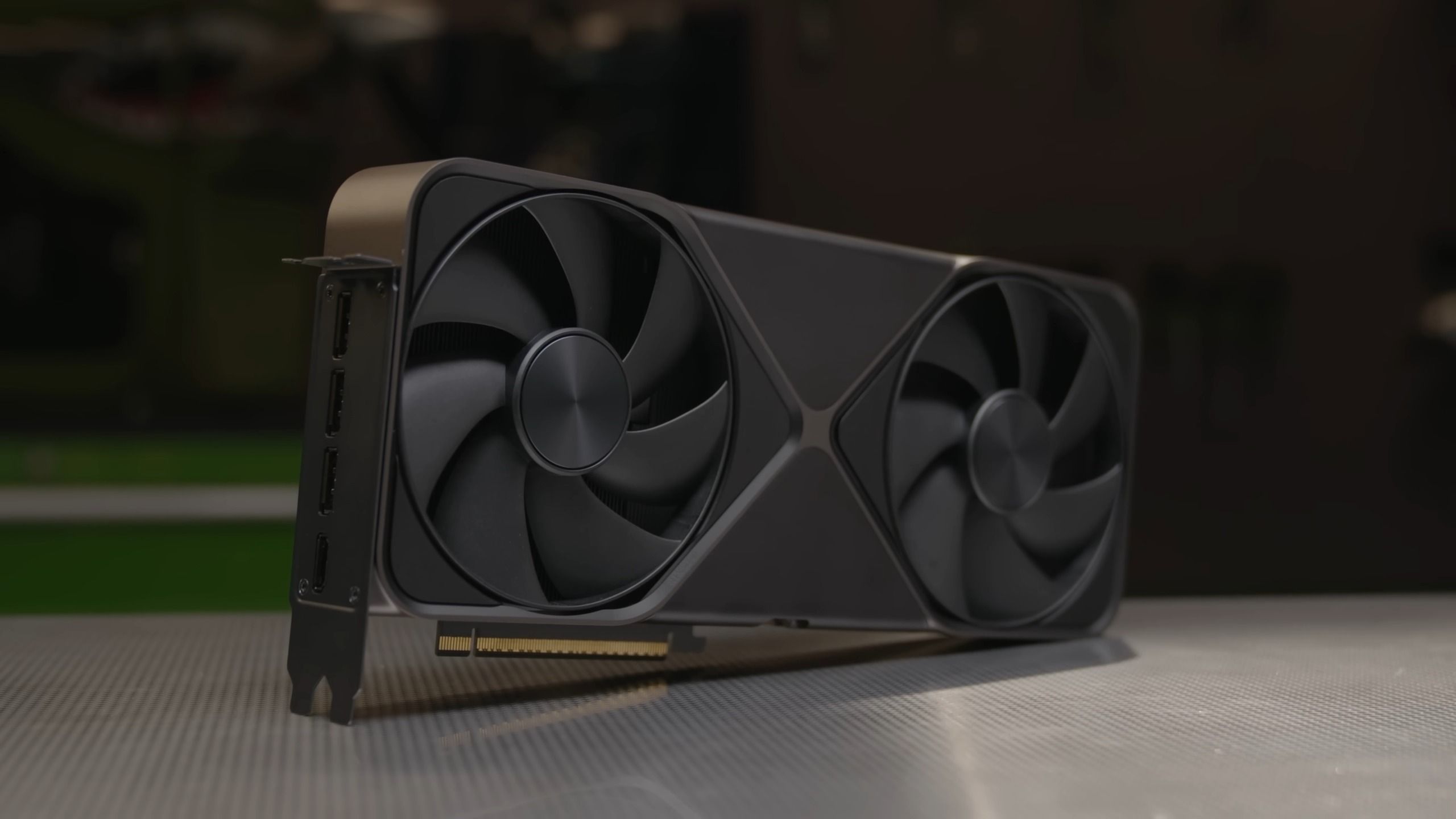 Certas RTX 5090 podem ter chip incompleto e menos performance