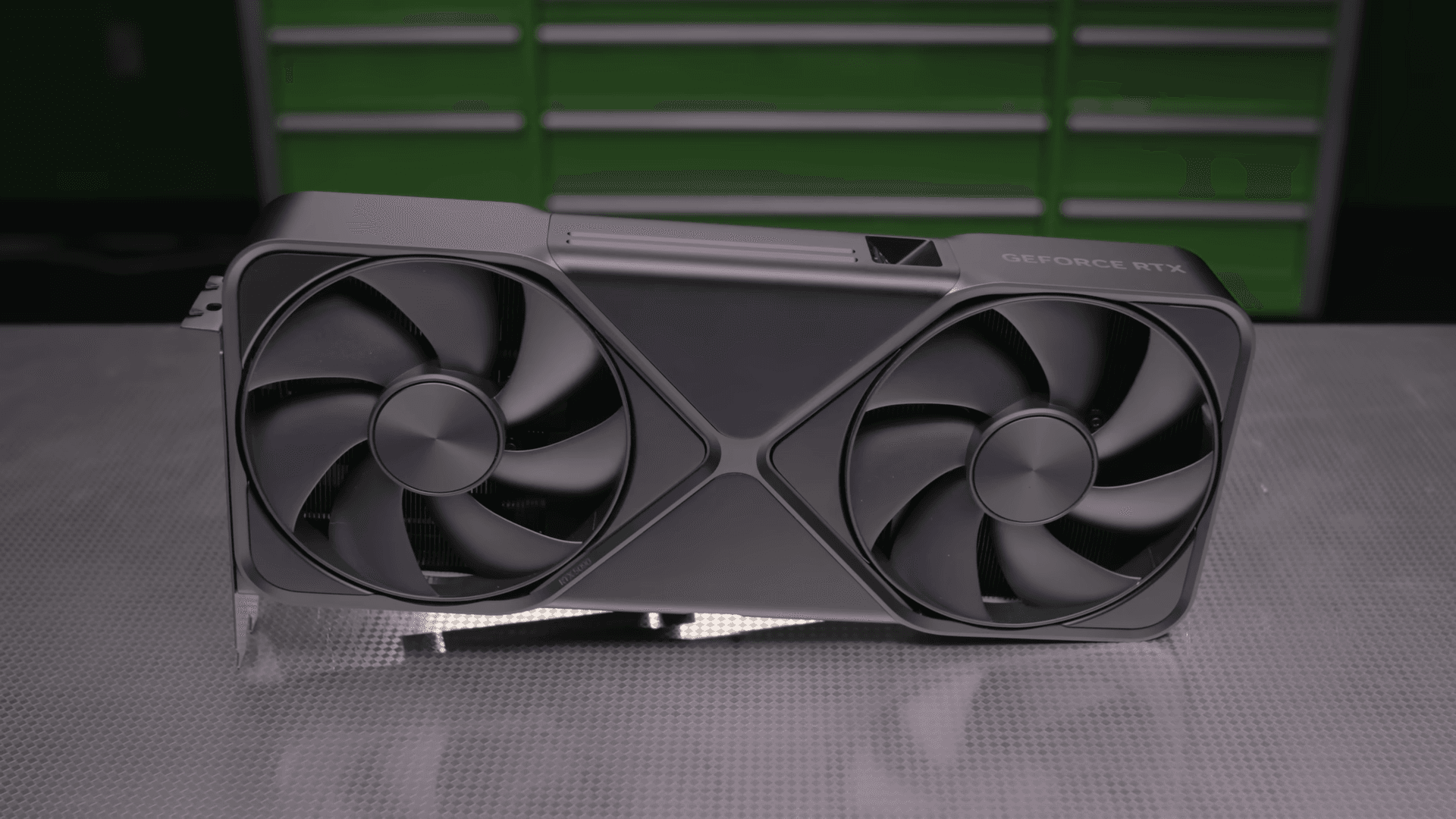 Nvidia confirma que algumas RTX 50 têm chips defeituosos