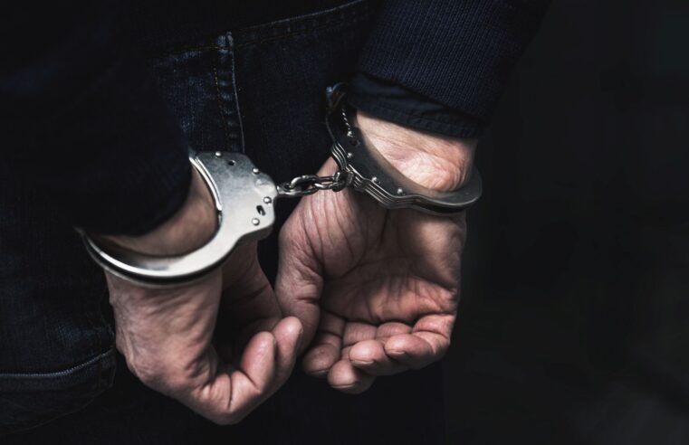 Polícia prende dono de fintech acusado de lavar dinheiro para o PCC