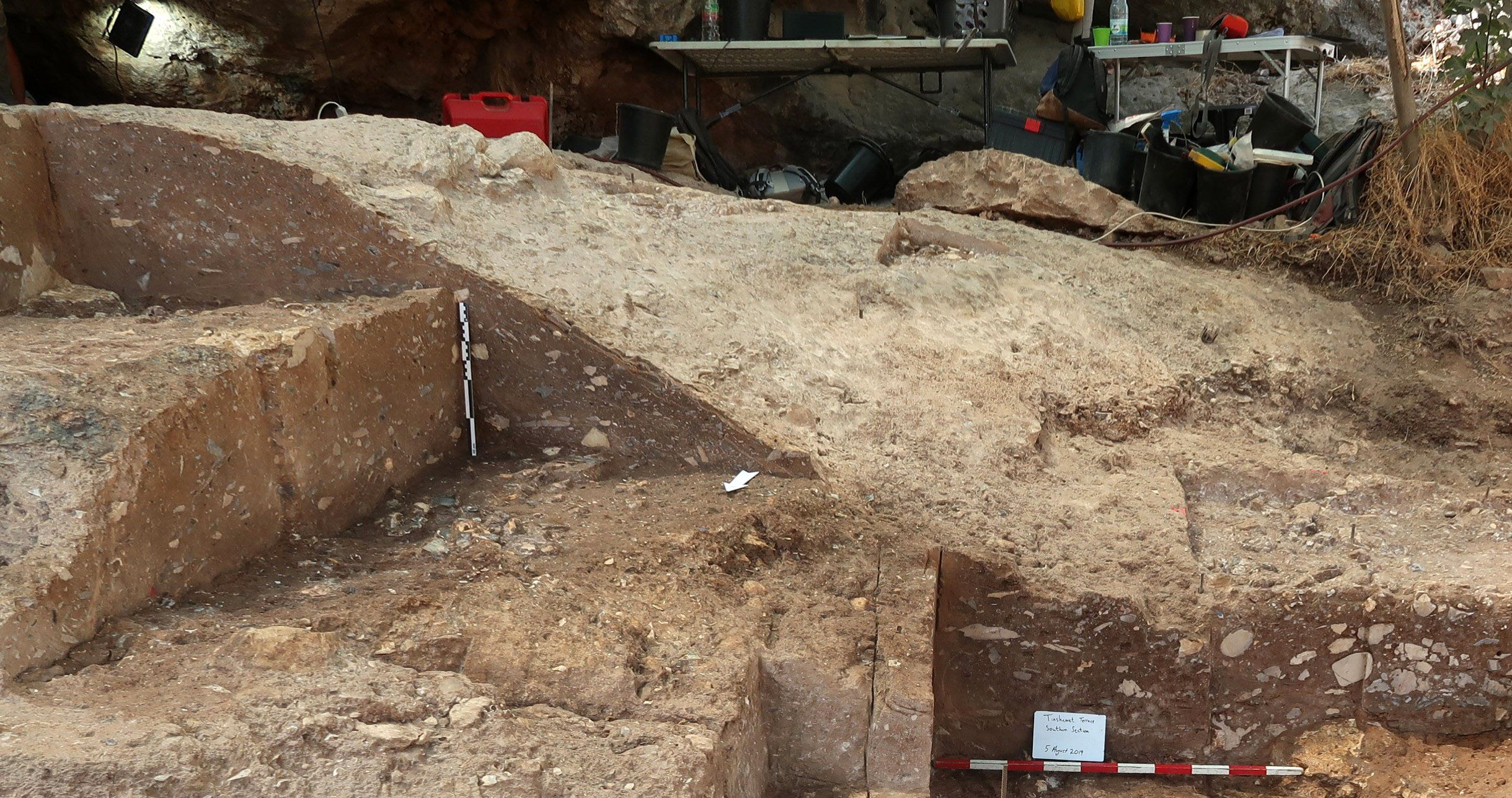 Enterros revelam cultura compartilhada entre neandertais e Homo sapiens