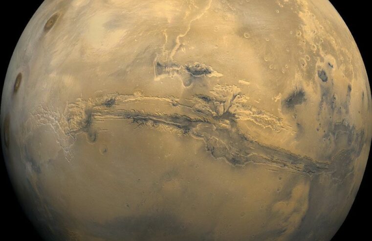 #AstroMiniBR: Marte teria um possível oceano líquido abaixo de sua superfície!
